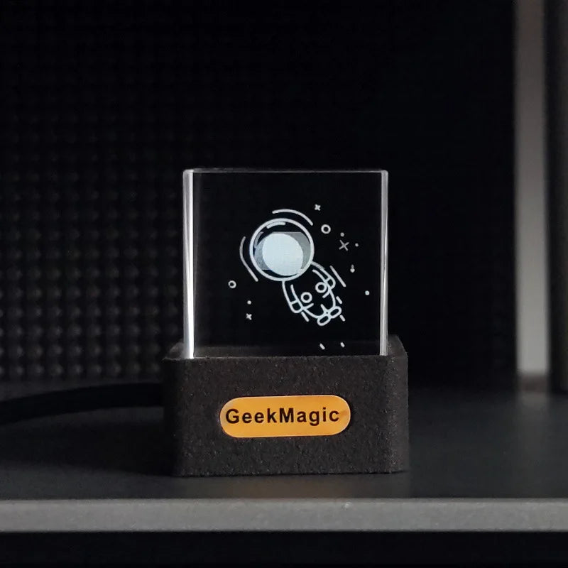 GeekMagic Holographic Weather Display